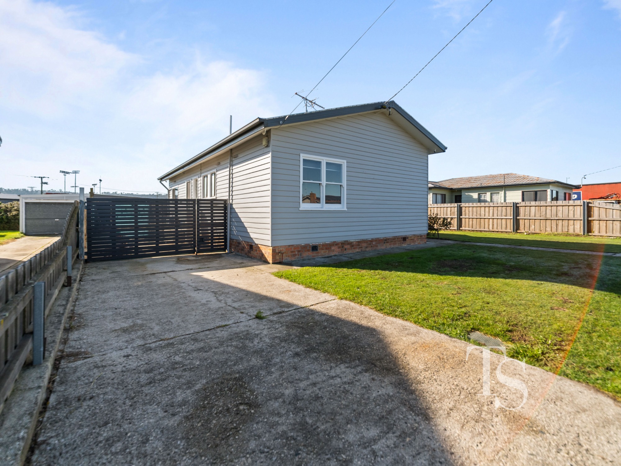 5 Trueman Crescent, Mowbray TAS 7248