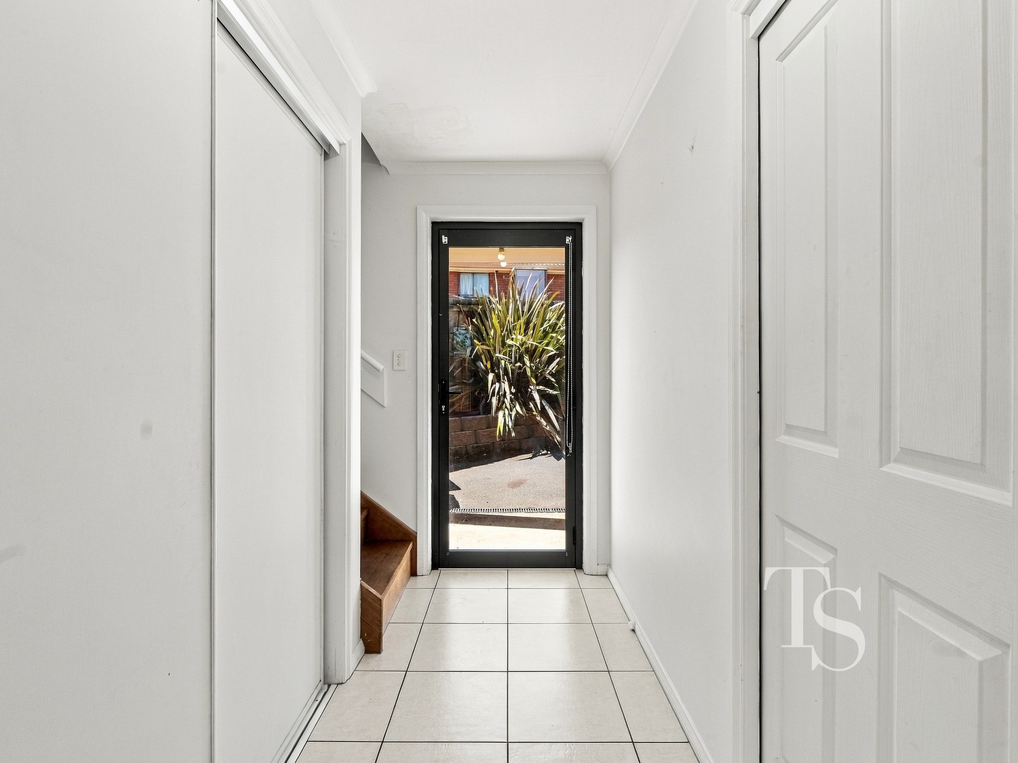 3/4 Miriam Court, Newnham TAS 7248